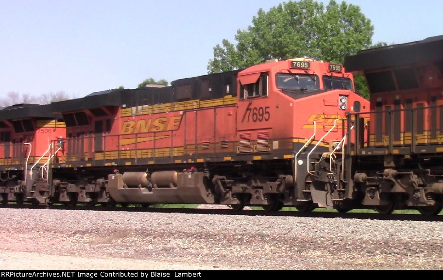 BNSF 7695